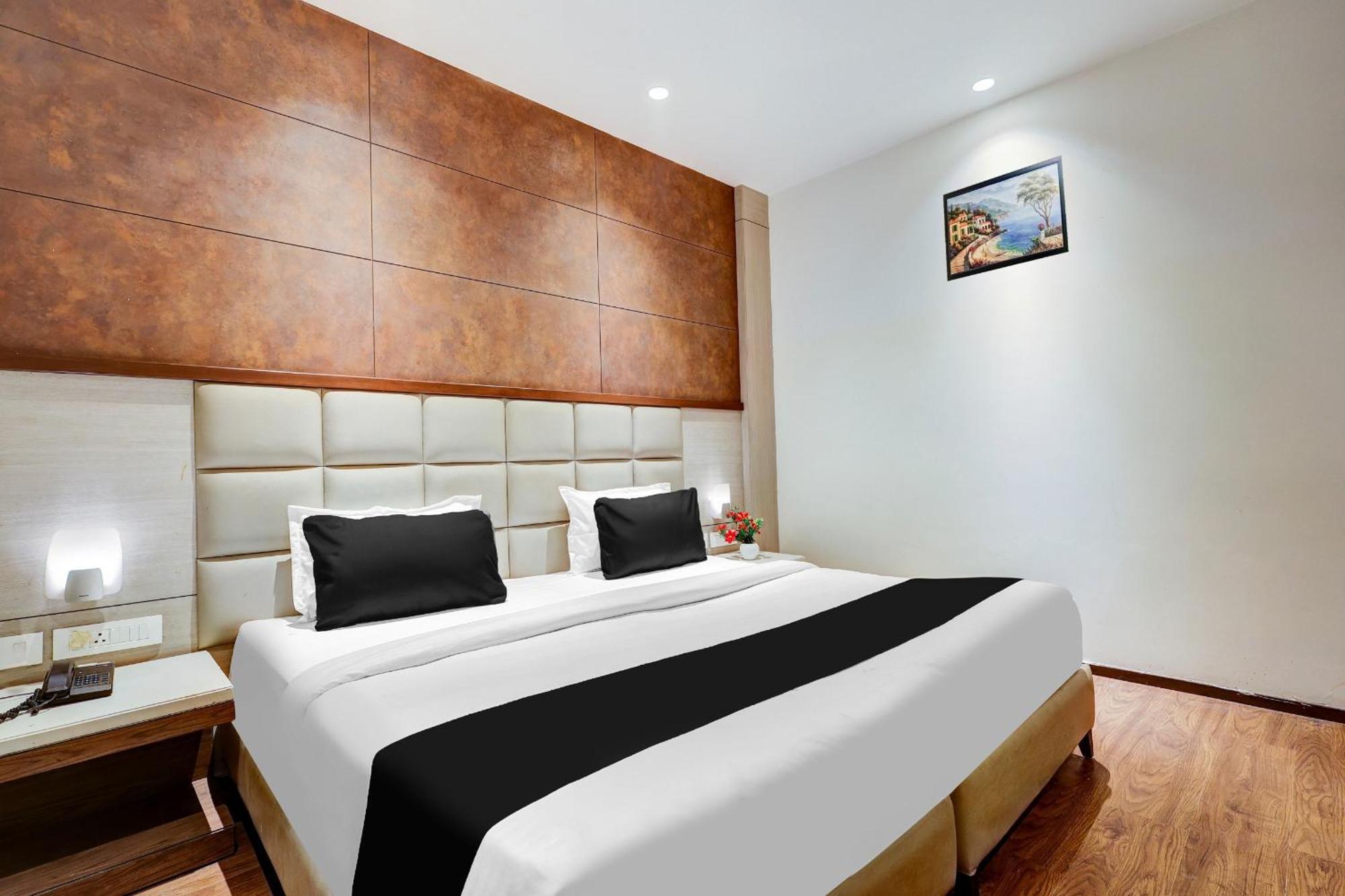 Hotel Ivy Plaza Near Igi Airport Нью-Дели Экстерьер фото